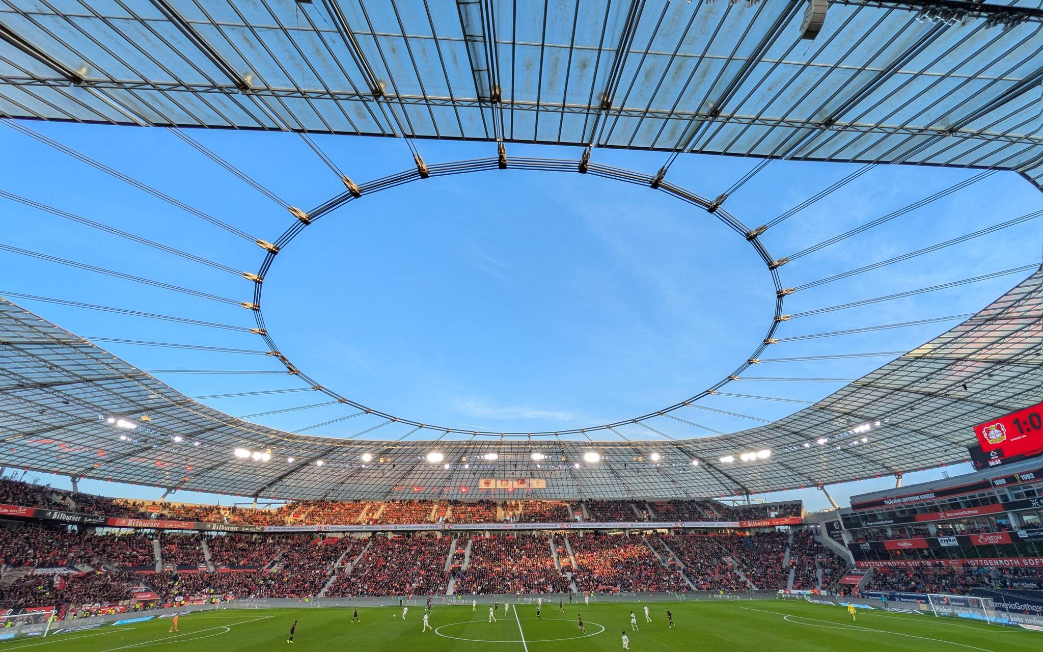 Erfolgreiche Saisoneröffnung für Bayer 04 Leverkusen